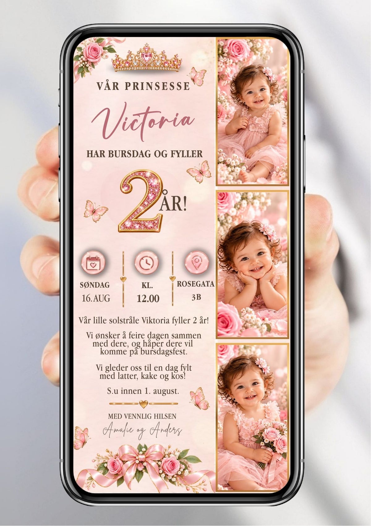 Digital bursdagsinvitasjon med tre babyfoto i gullrammer på rosa/blush bakgrunn, gullkrone øverst, rosa roser, sløyfe og sommerfugler, navn i håndskrift og festdetaljer