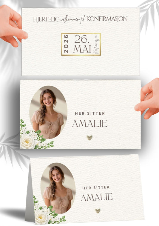 Bordkort til konfirmasjon fra KISS DEKOR – beige rose-design med gullramme rundt dato og teksten "Hjertelig velkommen til konfirmasjon", vist flatt