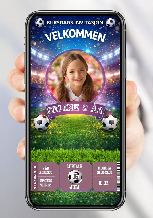 Mobil bursdagsinvitasjon med fotballstadion, rundt bilde av jente, lilla banner og fotballer – vist på mobilskjerm