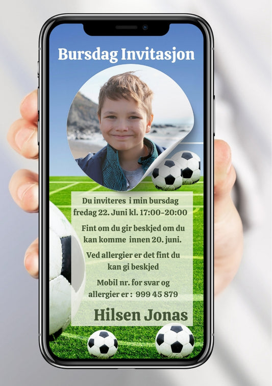 Fotball bursdagsinvitasjon – klassisk sportsdesign for barn