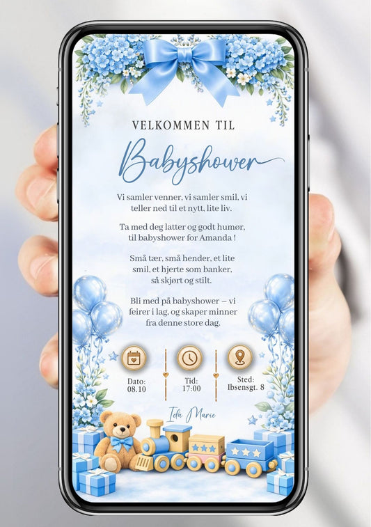 Digital babyshower-invitasjon på hvit/lys bakgrunn med blå hortensia og forglem-meg-ei øverst, blå silkesløyfe, blå ballonger langs sidene, teddybjørn med blå sløyfe, lekebil og blå gaveesker nederst, festdetaljer og navn i elegant håndskrift