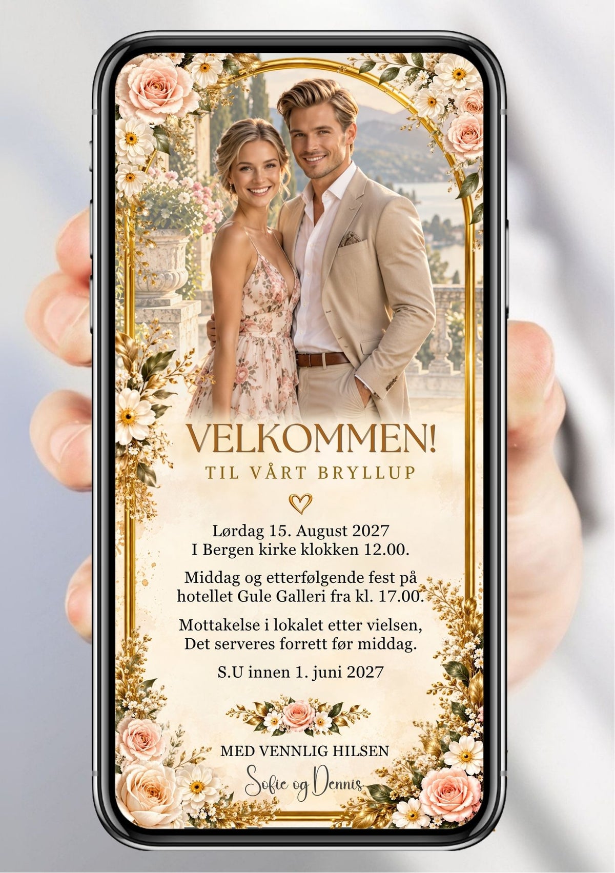 Digital bryllupsinvitasjon på mobil med parfoto øverst, rosa roser og hvite blomster rundt en buet gullramme, med invitasjonstekst under bildet. 