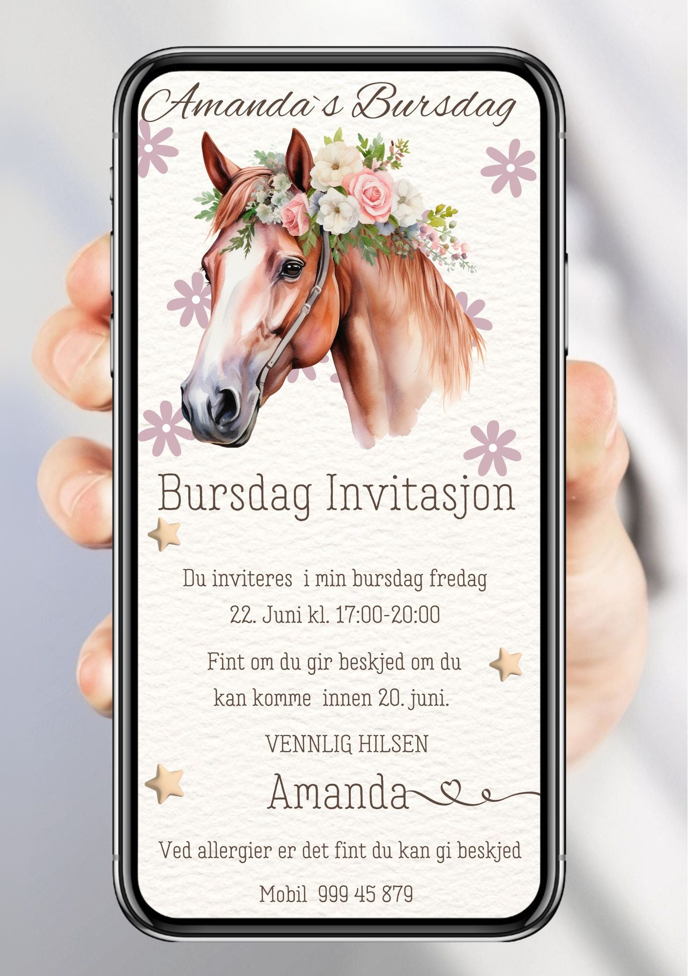 Mobil bursdagsinvitasjon med akvarell hest, blomsterkrans og lilla detaljer – vist på mobilskjerm
