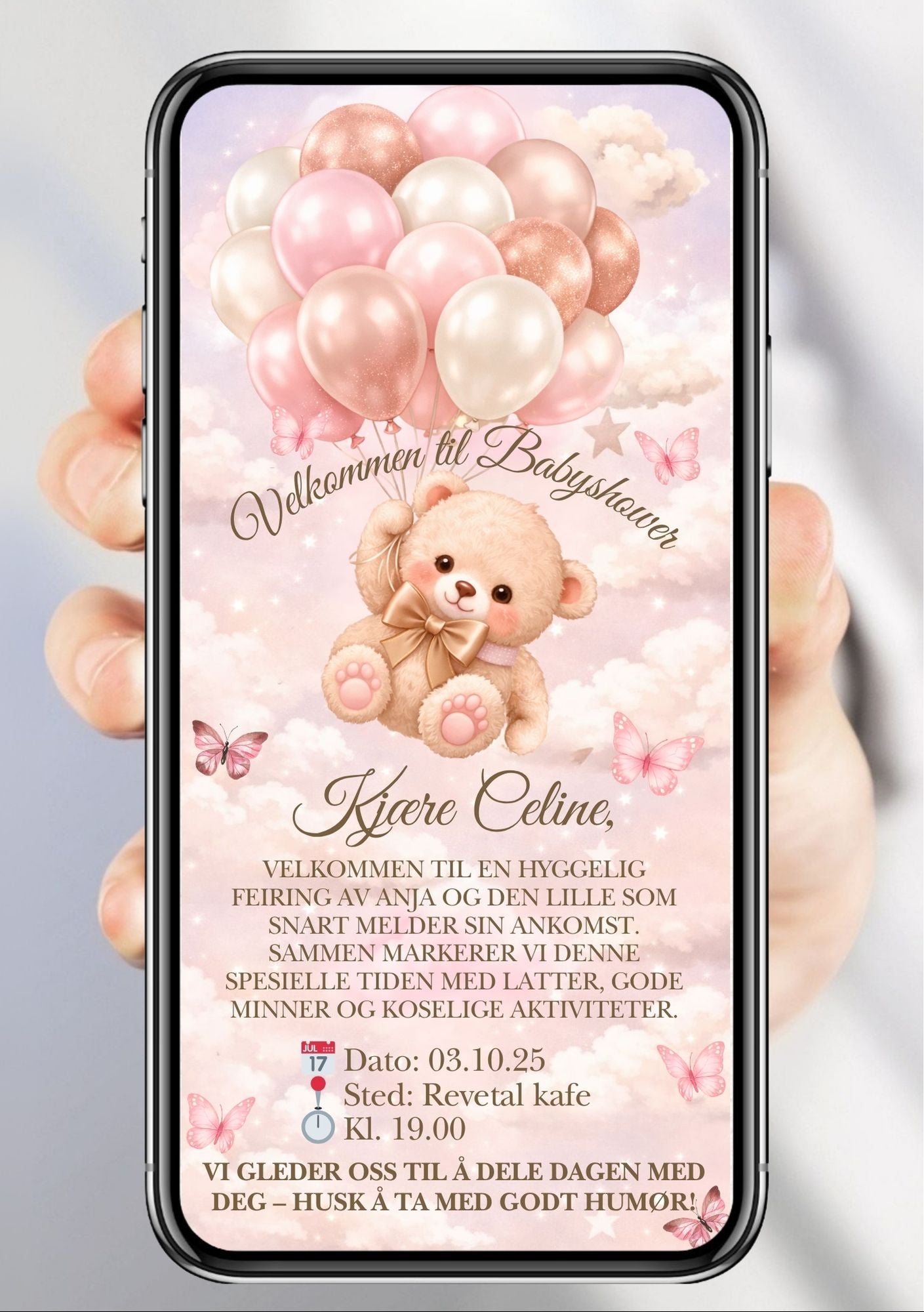Digital babyshower-invitasjon med søt bamse, sløyfe, pastell ballonger, sommerfugler og personlig velkomsttekst på lyserosa bakgrunn 