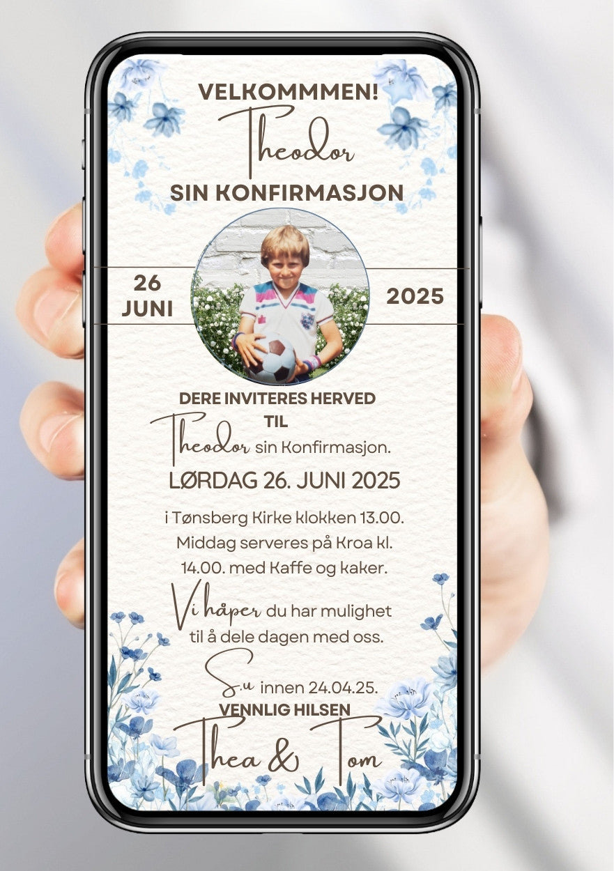 Konfirmasjonsinvitasjon hvit med blå blomster bilde - personlig design med ferdig tekstforslag - KISS DEKOR