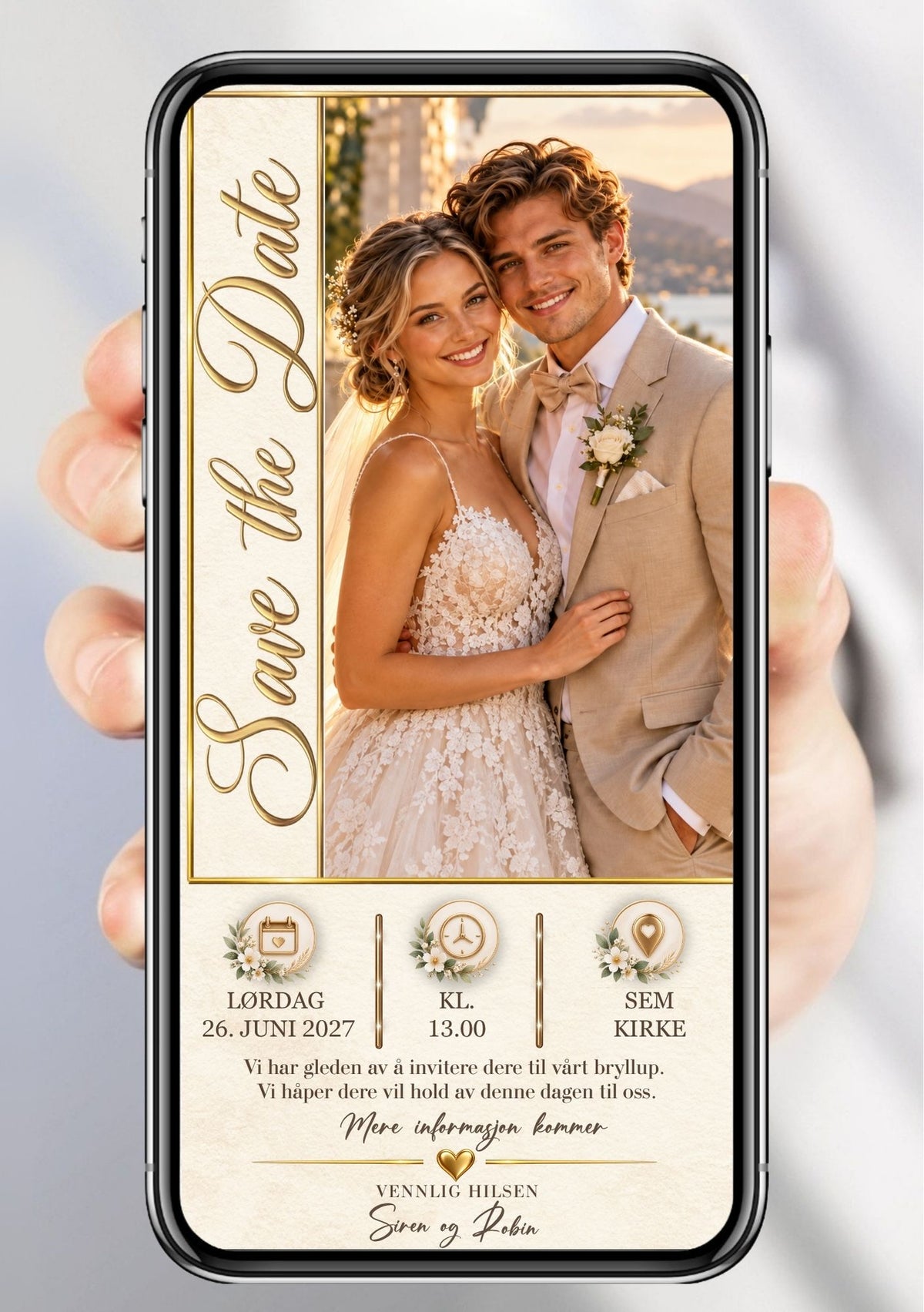 Save the Date vist på mobil med stort bilde av et brudepar, loddrett gyllen skrift, tynn gullramme og blomsterdekorerte ikoner for dato, klokkeslett og sted. 