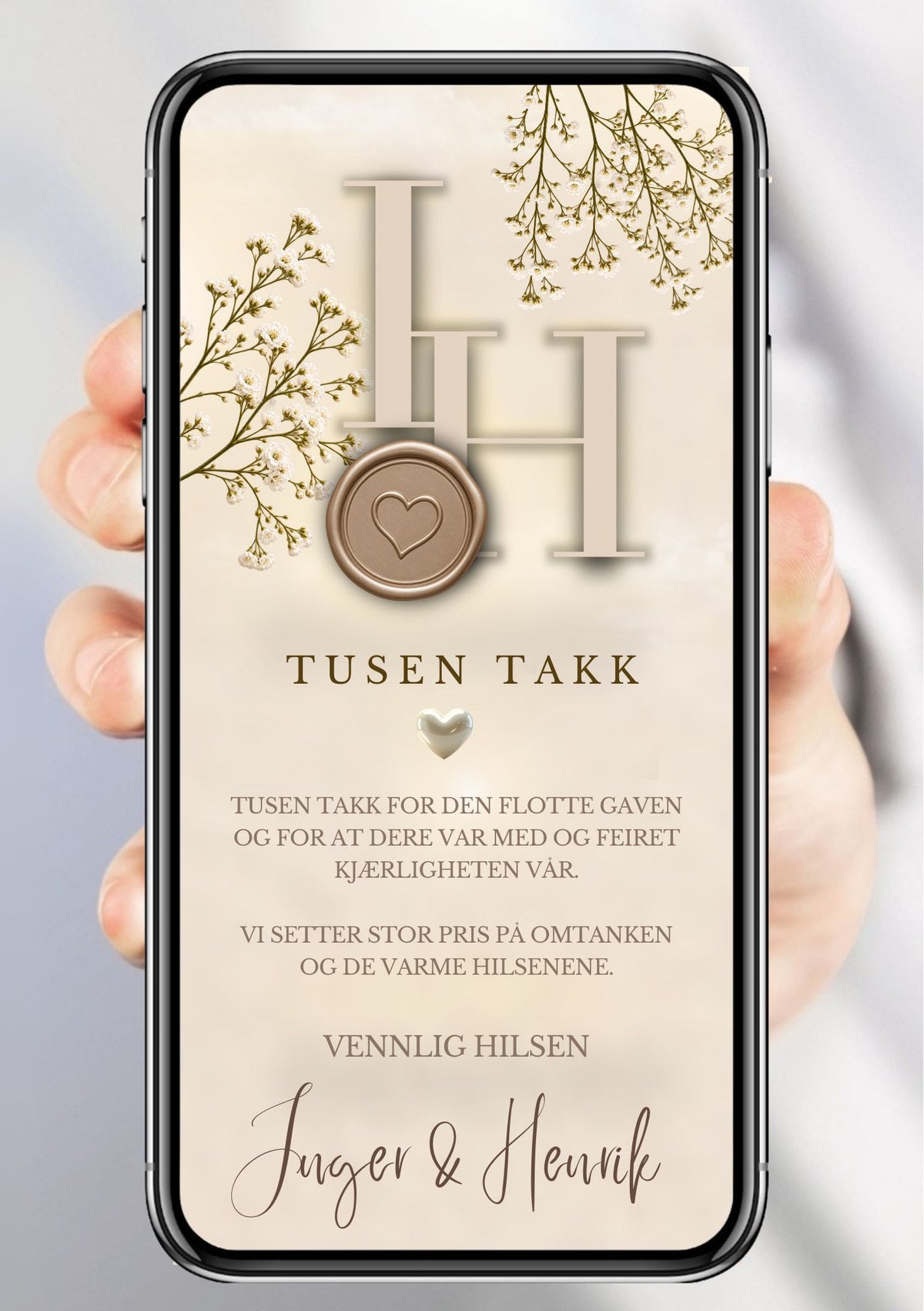 Takkekort med store monogram-initialer H og I, bronsefarget vokssegl med hjerte, gypsophila-grener og teksten "Tusen takk" på beige bakgrunn