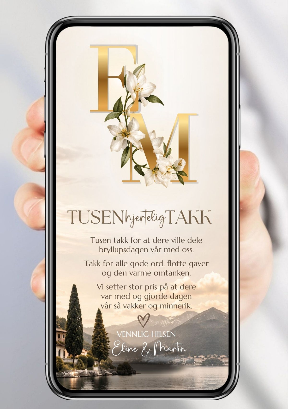 Takkekort med store gullbokstaver E og M med hvite liljer, teksten "Tusen hjertelig takk", italiensk innsjølandskap nederst og håndskriftnavn "Eline & Martin" på beige bakgrunn